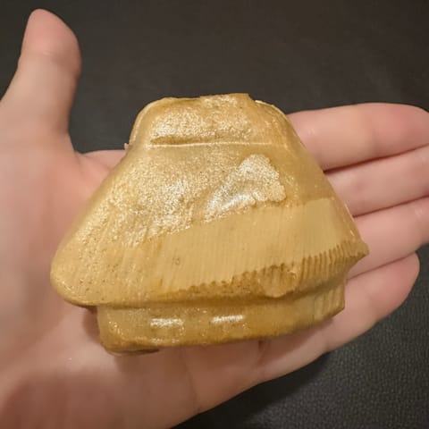 山口家の和菓子と寿司セット😋
もなかは何故か茅葺き屋根の民家型（とても美味しかった〜）🤔