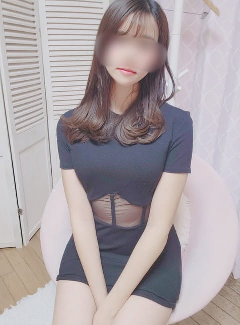 皆さんこんにちは✨
本日17:00～の出勤です🥰

・17:00～🈳️
・19:20以降🈵️

今週の出勤は本日が最後で