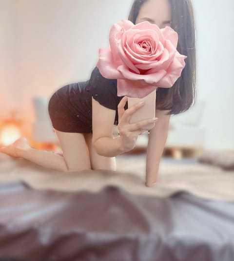本日出勤してます☺️🫧

今週の出勤予定🌻
10/6(月)21時〜25時
10/7(火)21時〜25時
10/9(木)2