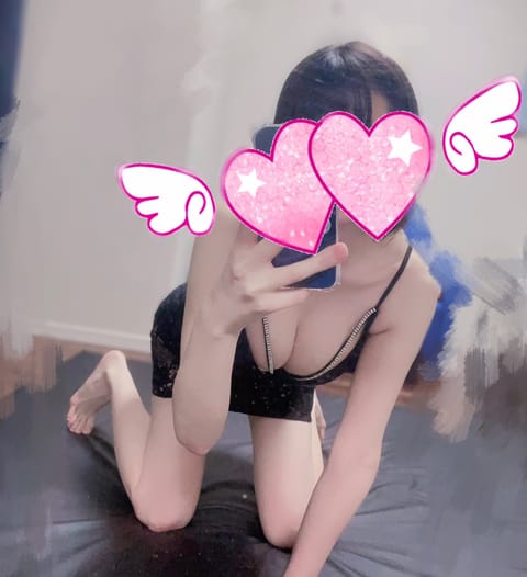 初出勤ありがとうございました( ´•̥   •̥` )♡

延長したかった😭って言って貰えたり、また会いたいって言っても