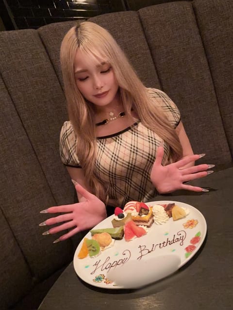 誕生日でした〜❣️🎂
年中誕プレ受け付けてますよ、仲良しボーイたちへ🪄笑

今日も19時からいるよん✌️

#メンエス　