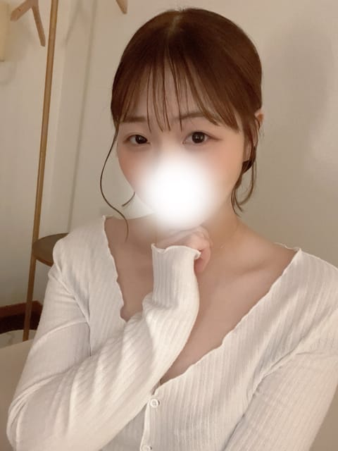 🤎2月後半の出勤予定🤎

　17日(火) 11:00-19:30
　19日(木) 11:00-19:30
　21日(土)
