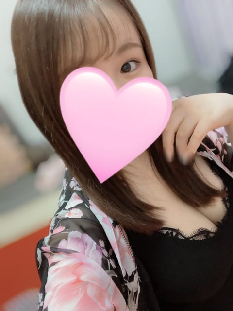 こんにちは！

本日も出勤します！7月ラスト〜！

事前のご予約ありがとうございます🫶
精一杯癒しますね🫧

この後まだ