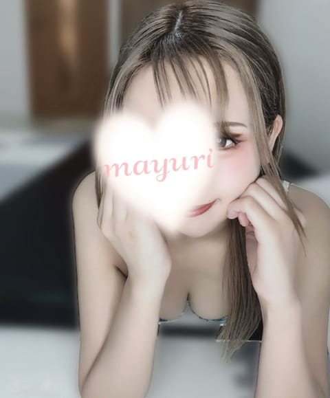 みなさんGWはどうお過ごしでしょうか？明日10時〜15時、明後日10時〜16時出勤してるのでぜひ会いに来てください❣️
