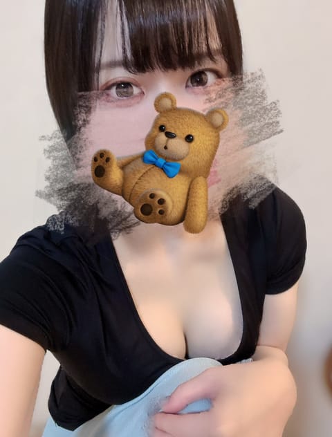 こんにちは💐

ひさしぶりでも、やっぱり雨って憂鬱ですね😔
足元お気をつけてくださいね！

今日は20:00まで上野いま