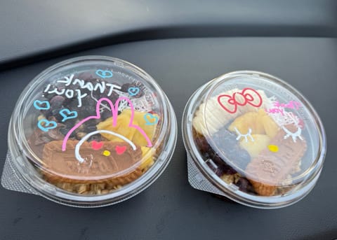 友達とアサイー食べてきたよ💗
最近めっちゃハマってます⭐️✨
もうすでに食べたいっ🥹…///

今日も22時〜います🫧ྀ