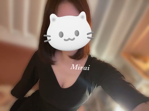 最近お散歩してるけど暑いね🫠
梅雨はまだこないで〜(՞っ  _՞)❕

本日は横浜出勤します🎀
スタートありがとうござい