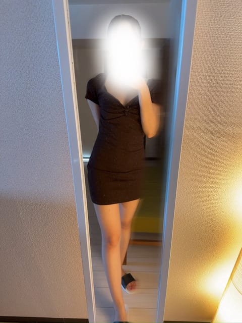 本日11:30〜出勤です🔆
いつでもご案内🉑

あのー今流行りのラブブ？
あの子の正体はなんでしょうか
教えてください🫠