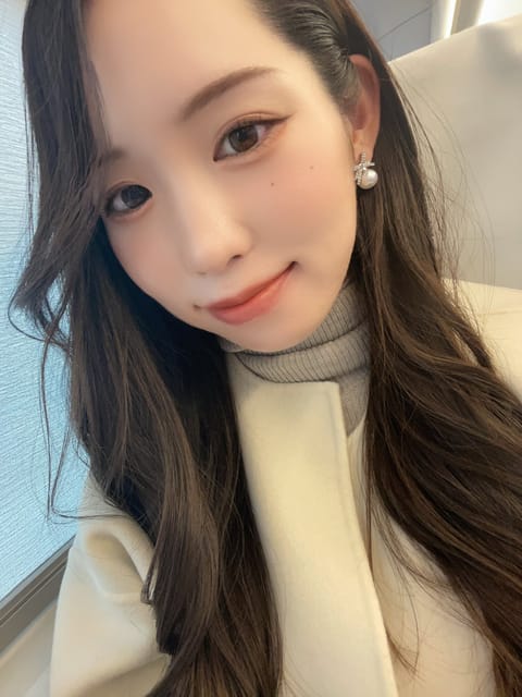 今日もよろしくお願いします☺️🌸

私が先程お家を出た途端雨が降ってきました、、ご予約して頂いたお客様雨降らせてしまって