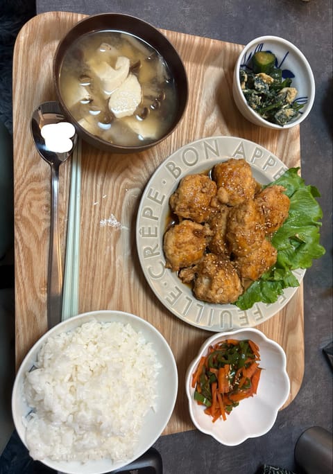 実は最近自炊を頑張ってます…🤭これは麻婆豆腐とお豆腐で作った鶏つくね！！