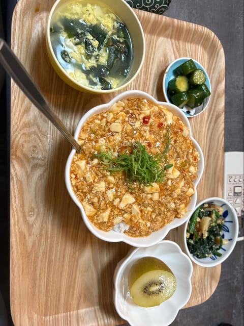 実は最近自炊を頑張ってます…🤭これは麻婆豆腐とお豆腐で作った鶏つくね！！
