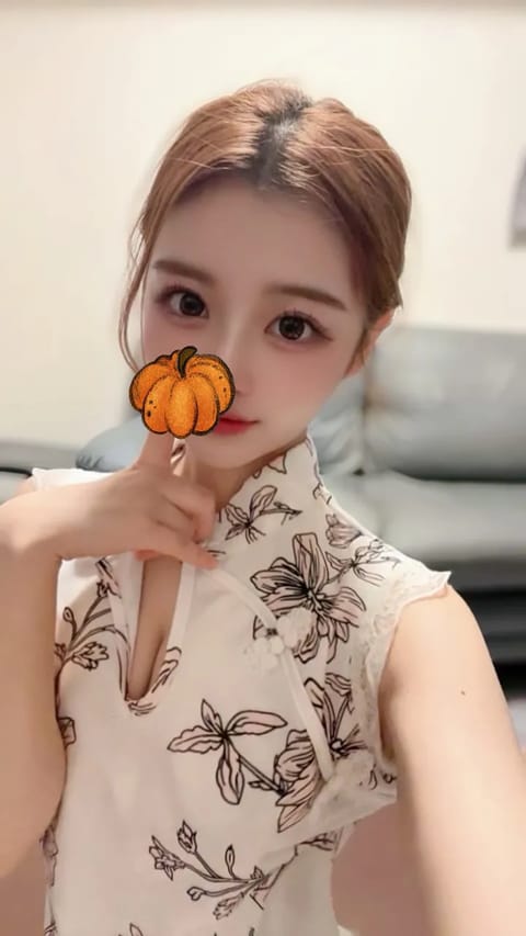 10月始まったね🎃✨
今月も精一杯頑張るのでお願いします♡ 
事前予約もありがとね🩷🍁🍂

2日
🈳12:00
🈵14: