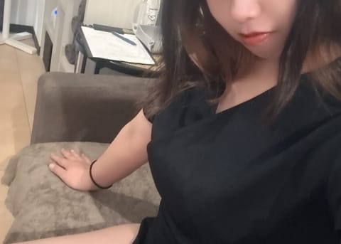 今日は満了なれましたありがとう🥲🥲
次は16日(水)10時からいてるよ！
9時とかでも施術できるから
もしご都合合えば来