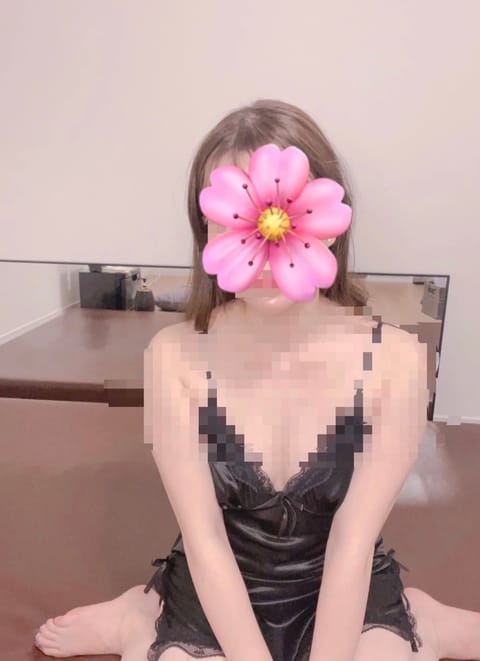 本日麻布十番で出勤しています！
この後すぐ入れますのでお時間ある方是非来てください、、🥺🫶