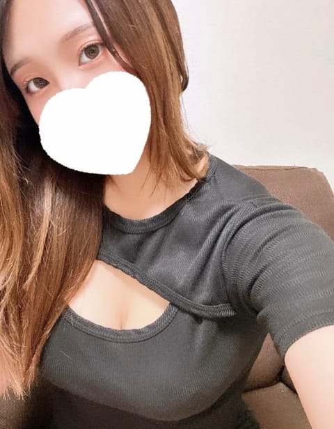 出勤しました〜💕
今日寒いよ〜😭温めて🥲