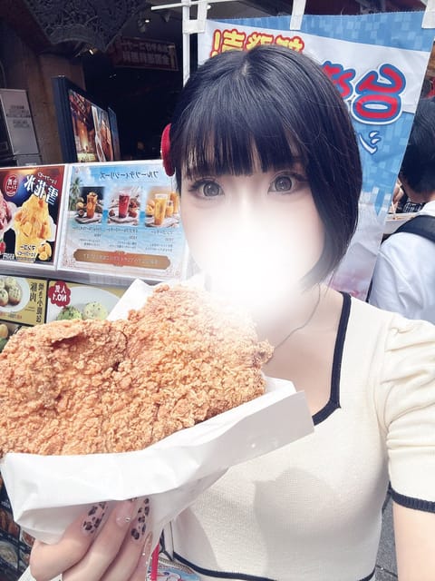 お部屋着いたよん🚗³₃

ダージーパイ大きくて美味しかった😋
食べ切るのにだいぶ時間かかったけど、ずっと口の中幸せだった