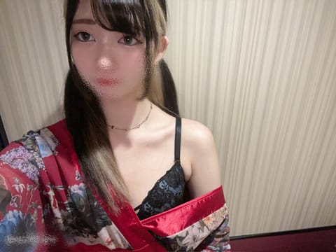 きょうもたくさん癒しの時間過ごせて幸せ💓

でも、まだまだみこと空いてます🥺

インナー染めてた時の写真見つけた🤭

イ