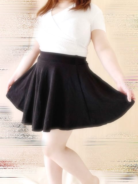 こんにちは^o^
佐伯です

11:00〜21:00 佐野ルームに
出勤しています❣️

ご予約お待ちしています♡