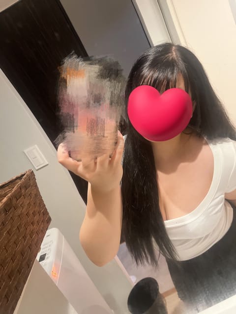 お兄様とシャンプーとかトリートメントの話で盛り上がって楽しかった😊💖
他にも、香水とか柔軟剤とか！！
わたしは髪の毛がロ