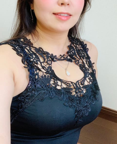 先日はご来店ありがとうございました😊

明日金曜1030-1730
巣鴨に出勤します

メンエスの施術中にずっとつけてい