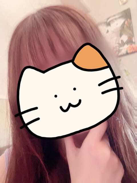 昨日来てくれた方ありがとうございました😌✨

前髪切ったら少し若返った気がする💇‍♀️
今日はめずらしく昼から出勤です~