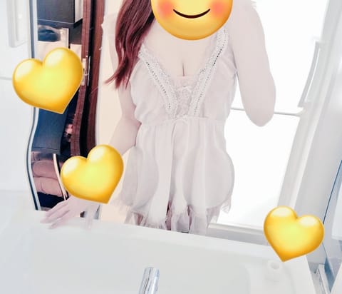 こんにちは🪿

暑い〜🫠

お盆明けて、皆さま、お仕事どうですか？

私は、連勤乗り越えてますー✌

お時間ある方は、涼