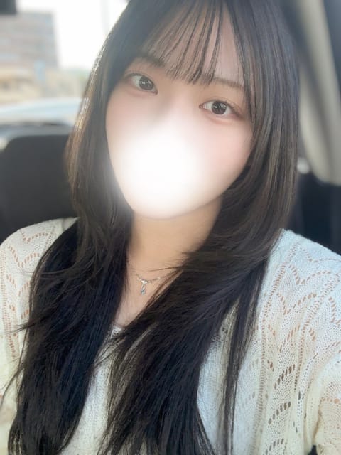 14:00~  いるよ🤍

事前予約もありがとうございます(* 'ᵕ' )☆
🈳15:35~  です🧚‍♀️

お休みの
