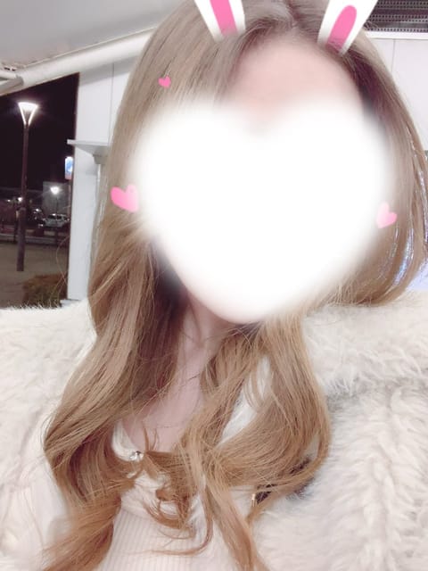 激レアな金髪見にきて🫣