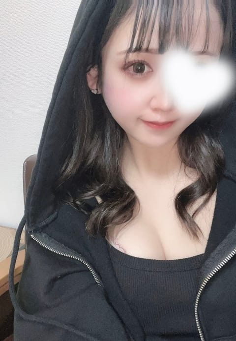 おっそモーニング、酒村です。
今日はひさびさにお休み🤍

好きなバンドのライブを見てきました🪄︎︎◝✩
応援し始めて浅い