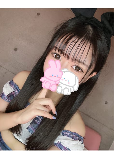 今日15-3出勤します🐰🩷
すでにご予約してくれたお兄さんありがとう🥺まだ🈳あるのでご予約お待ちしてます💭