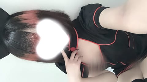 今日は黒ナースだよー！🖤
会いに来てくれたらうれしいな^т-т^
通院おまちしてます💉❤︎

#リフレ #メンズエステ 