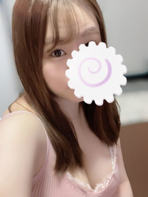 こんばんは！

本日20時〜お部屋います！

とっても暑いですが涼しくしてお待ちしておりますので、8月ラストぜひ癒されに