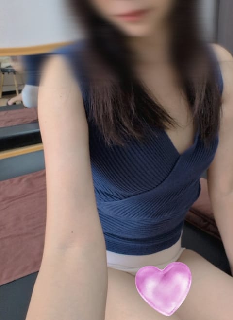 こんばんは月森です😊
8月も後半ですが今日もかなり暑い日でしたね🫠

今週は30(日)12時〜18時30分まで出勤します