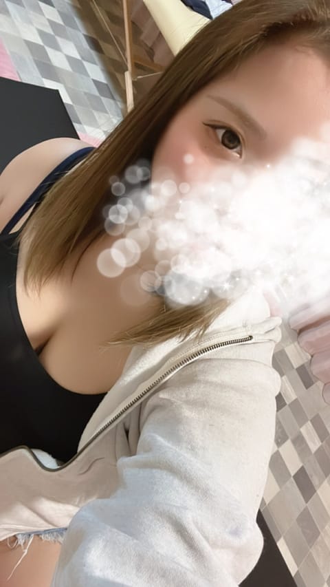 お久しぶりです😭😭😭
かなです！

ずっとXの更新できてなくて
すみません😭
出勤もずっとできてなくて
体調不良と仕事が