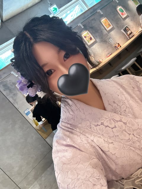 お久しぶりです！

このあと23:30~赤羽ルーム

出勤します🥰

ご予約お待ちしてますね💐