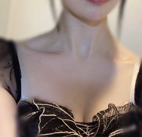 本日入店しました‼︎👸🏻
心ほのかです🐰
22:50〜⏰🌥

たくさんのお客様とお会いできるのを楽しみにしています🏃🏿‍