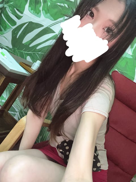 おはようございます🥺✨
昨日とはうってかわってあいにくの雨模様ですが、本日も出勤です☔️
気圧や気温の変化でお身体疲れて