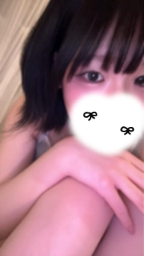 本日、明日お部屋います🎀

雨で髪の毛パヤパヤになってしまったよ～( ߹꒳​߹ )