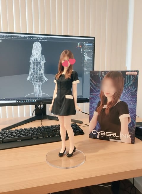 本当は流行ってるフィギュアのやつしてみたかったけどどうやるのかわからなかった(•ᴗ•; )
絶妙に似てないのが出来た笑
