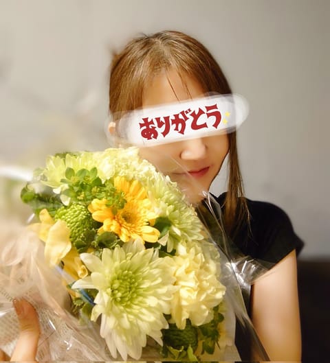 お疲れさまです✨
いい天気ー☀️
昨日のはじめまして様、本指様、ありがとうございました🥰
お花頂いちゃってめっちゃ嬉しい
