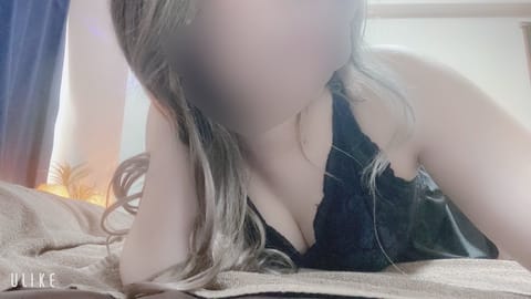 おはようございます☀️
最近朝晩過ごしやすくなってきましたね💗
今日も10:00~16:00までお待ちしてます🌟
お時間