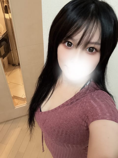 本日新橋です！
12-13時半🈵
13時45-14時45🈳　60分
15時-17時🈵
17時20-20時🈳