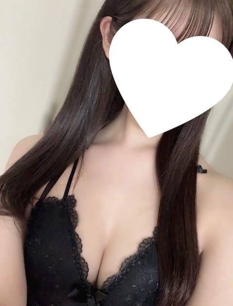 さなです！
本日出勤時間早まり、11時30分から受付可能です🉑✨
初出勤ぜひ会いに来てください☺️
お待ちしてます💗