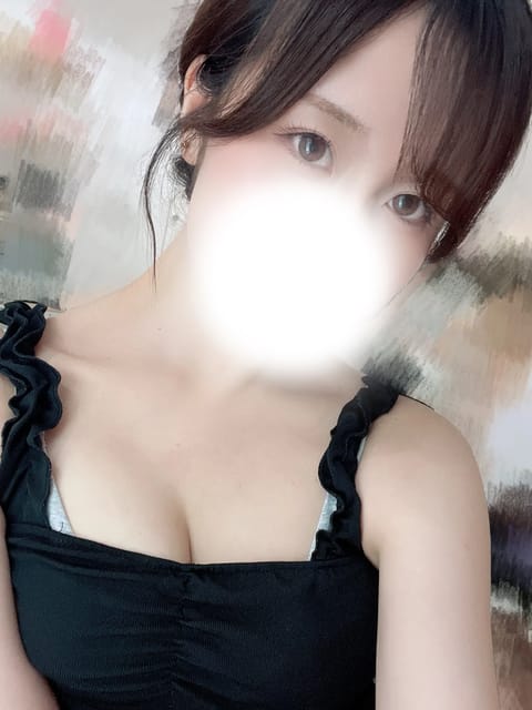 出勤ですꕤ︎︎·͜·

ちょっとだけ友達と会ってお買い物した🎶るん🎶

久々に朝までだよー！よろしくね🍀* ゚