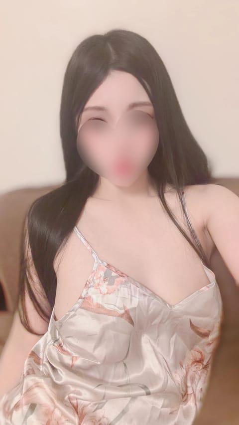 今日から3日間限定のくじらスパ🐳

ちょっとえちなところにあるほくろ見えちゃってる😂
ほんとはもうひとつあるんだよ🫣