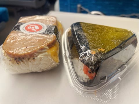 おにぎりの具は明太子じゃない？🧡
甘いもの実はあんまり食べなくて、お米だいすき🧙🧙🧙

沼津📍📍📍いつもどーり仲良しさん