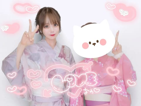 浴衣でプリクラも撮ったんだけどね
まじで顔が別人すぎてやばい😂
自然に盛れるって書いてあったのに、、、自然、、、とは、、