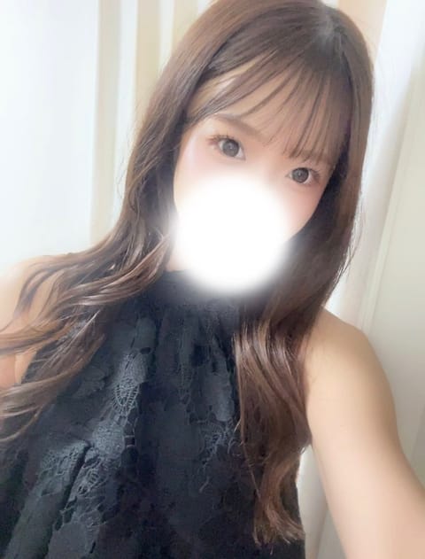 昨日もありがとうございました✊🏻🎶

優しいお兄さんばかりで幸せ(๑>◡<๑)♡
残り4日‥🫧
会いに来てく