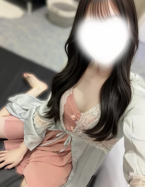 おはようございます☀

本日13:00〜出勤いたします🪽

・13:00〜1枠 🈳
・16:50〜1枠 🈳

お時間合う