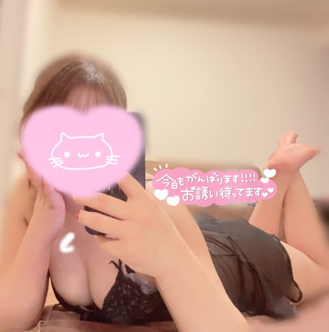 こんばんわ！
今日も元気に出勤です！

今日は朝なかなか寝付けなかったから
出勤後ガストでモーニング食べました！

ご飯